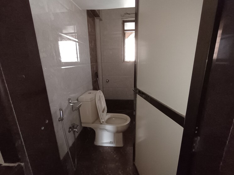 Bathroom, haware-fantasia 3 Bedroom 1800 Sq.Ft. Apartment In Vashi Sector 28 Navi Mumbai 8632306