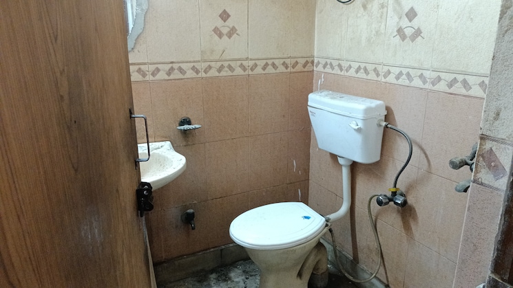 Bathroom, vaishali sector 2 2 Bedroom 968 Sq.Ft. Builder Floor In Vaishali Sector 2 Ghaziabad 8632324