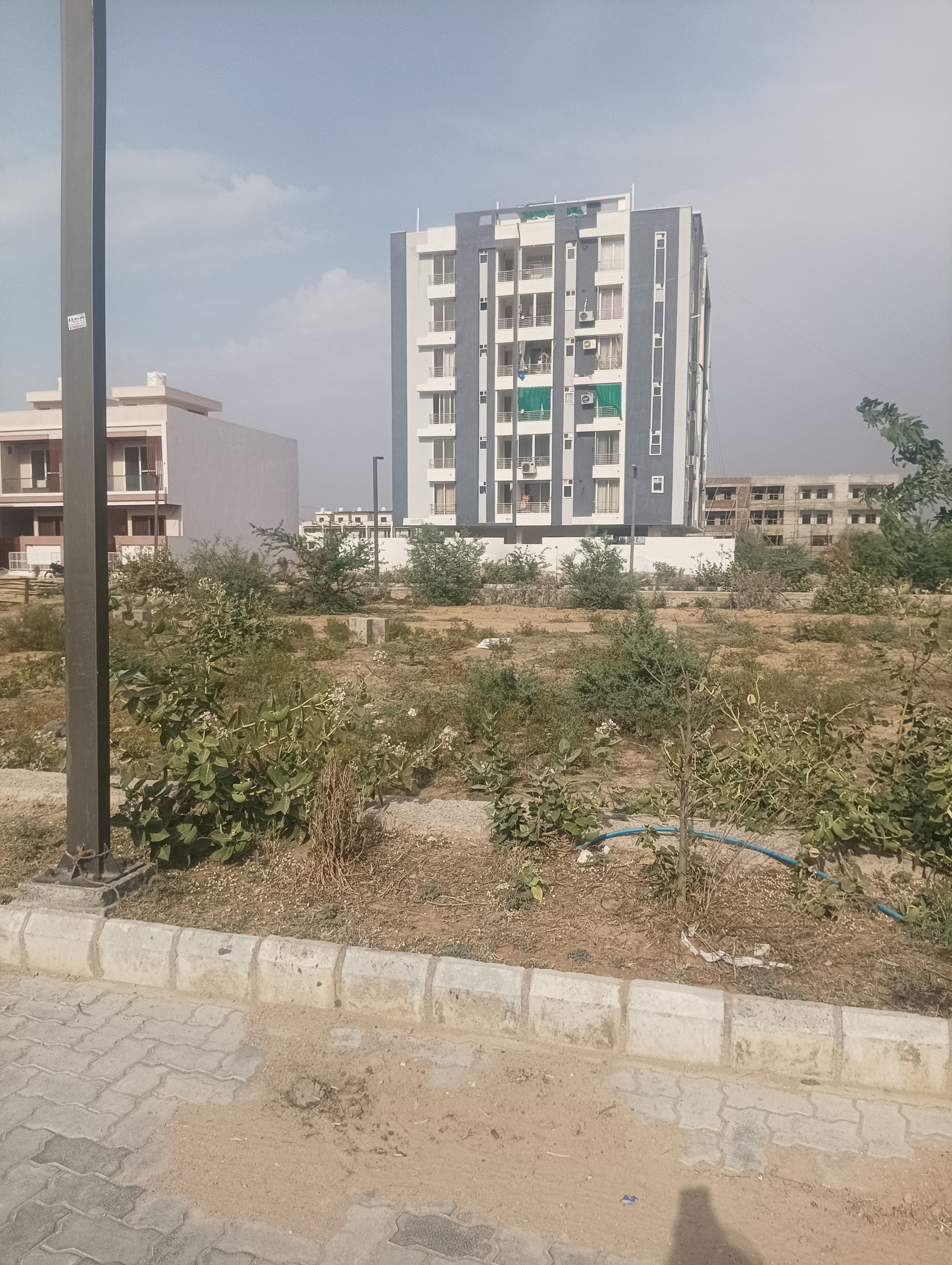 Plot For Sale in Saligrampura