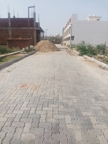  Plot – Exterior View View at Saligrampura - for Sale