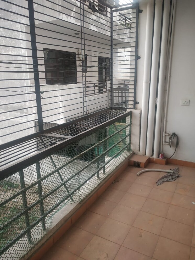 Balcony, vipul-world-floors 3 Bedroom 2500 Sq.Ft. Apartment In Sector 48 Gurgaon 8632308