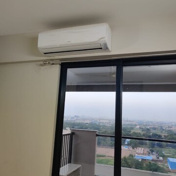 2 BHK Apartment For Rent in M3M Skywalk, Southern Peripheral Road