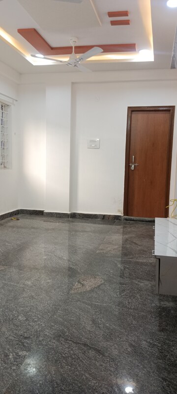 Room in 1 BHK Apartment at Kondapur – for Rent