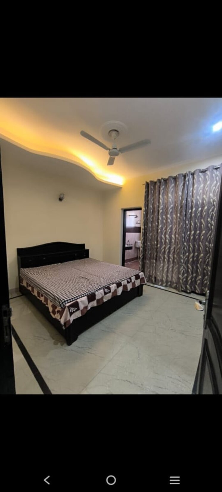 Bedroom, dlf-green-avenue 3.5 Bedroom 2400 Sq.Ft. Builder Floor In Dlf Phase iv Gurgaon 8632455