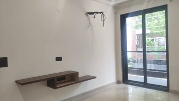 Room in 3 BHK Builder Floor at South City 1 – for Sale