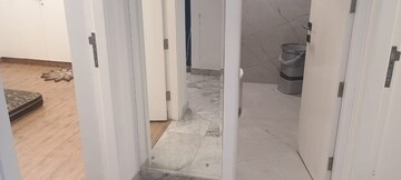 Bathroom in 4 BHK Builder Floor at Unitech South City II, Sector 50 – for Rent