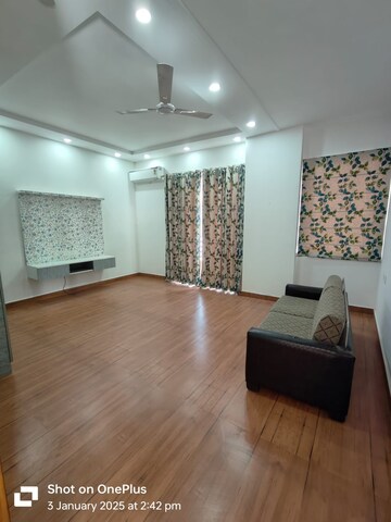 Bedroom in 4 BHK Builder Floor at Unitech South City II, Sector 50 – for Rent