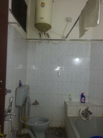Bathroom in 1 BHK Independent House at Rt Nagar – for Rent