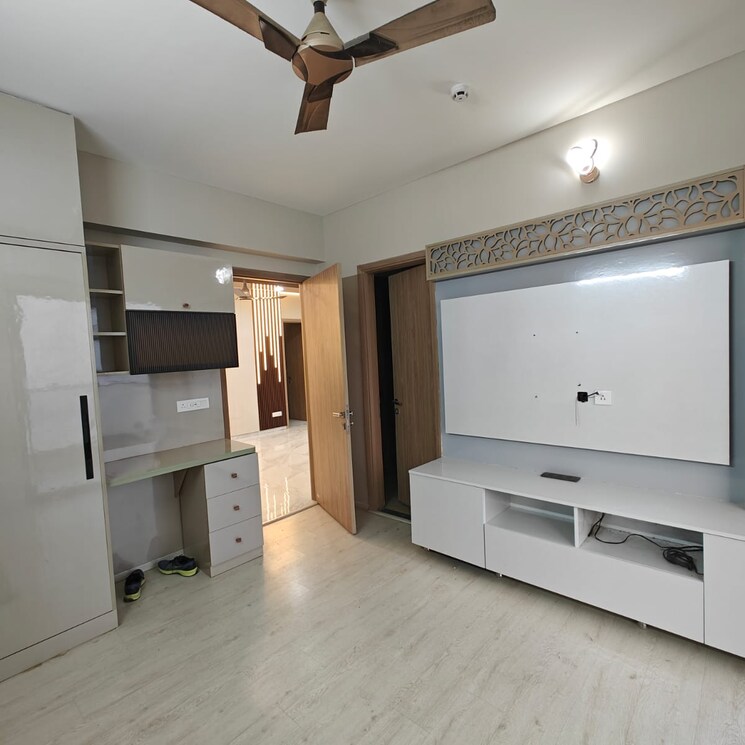 Room, m3m-skywalk 3 Bedroom 2018 Sq.Ft. Apartment In Southern Peripheral Road Gurgaon 8632421