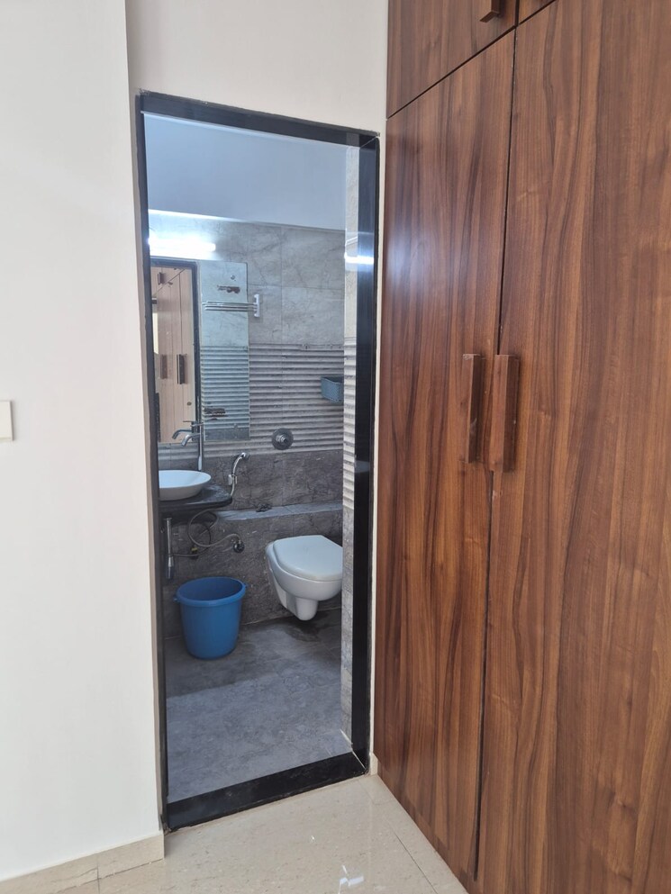 Bathroom, haware-tilak-nagar 2 Bedroom 750 Sq.Ft. Apartment In Tilak Nagar Mumbai 8632468