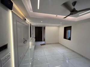 Building Lobby in 4 BHK Builder Floor at Sector 107 – for Sale