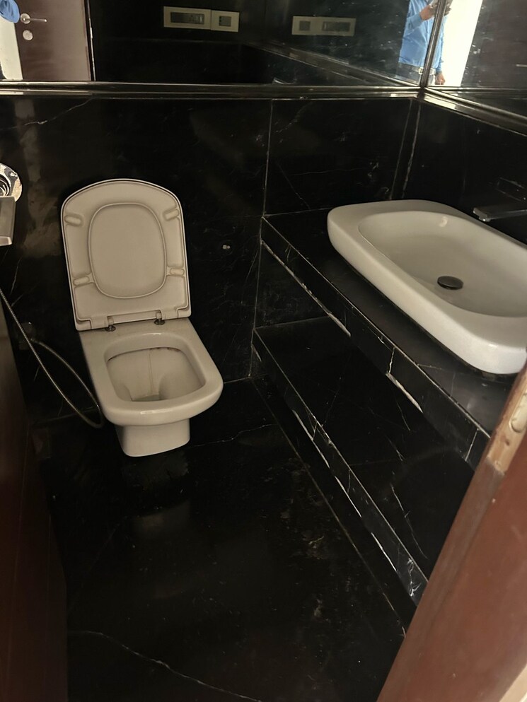 Bathroom, rna-continental 3 Bedroom 1046 Sq.Ft. Apartment In Chembur Mumbai 8632488