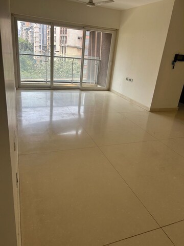 Room in 3 BHK Apartment at RNA Continental, Chembur – for Rent