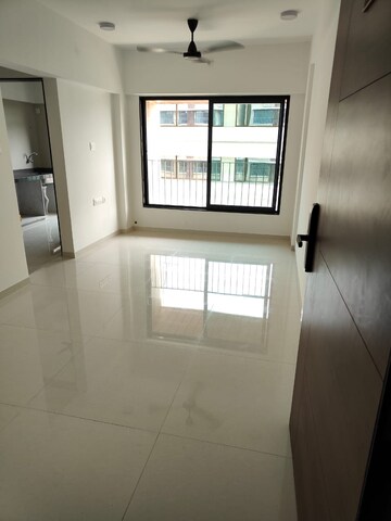 Room in 1 BHK Apartment at Devika Towers, Collectors Colony – for Rent