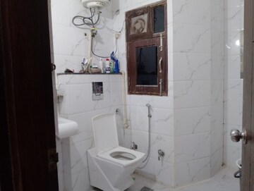 Bathroom in 1 RK Apartment at Sare Green Parc, Sector 30 – for Rent