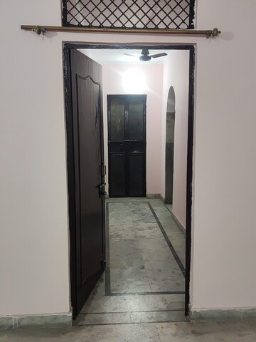 2 BHK Builder Floor For Rent in Pitampura