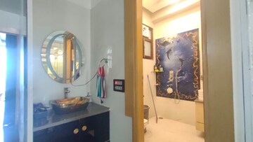 Team Area in 6 BHK Builder Floor at Sector 14 – for Sale