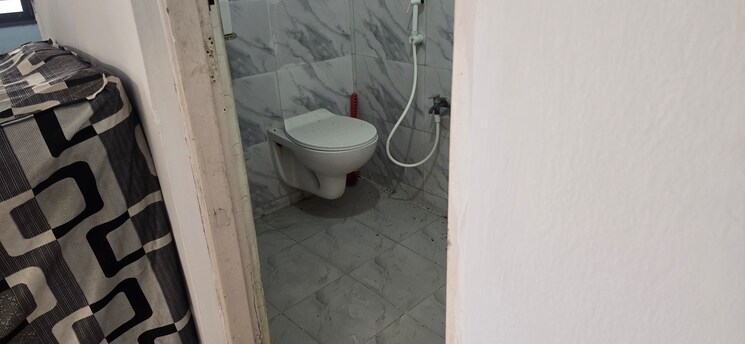 Bathroom, sector 23 dwarka 1 Bedroom 450 Sq.Ft. Apartment In Sector 23 Dwarka Delhi 8632520