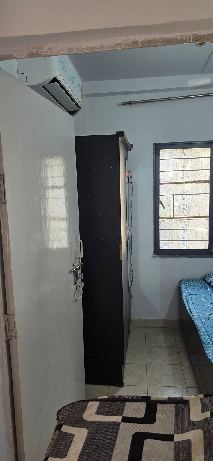 Room, sector 23 dwarka 1 Bedroom 450 Sq.Ft. Apartment In Sector 23 Dwarka Delhi 8632520