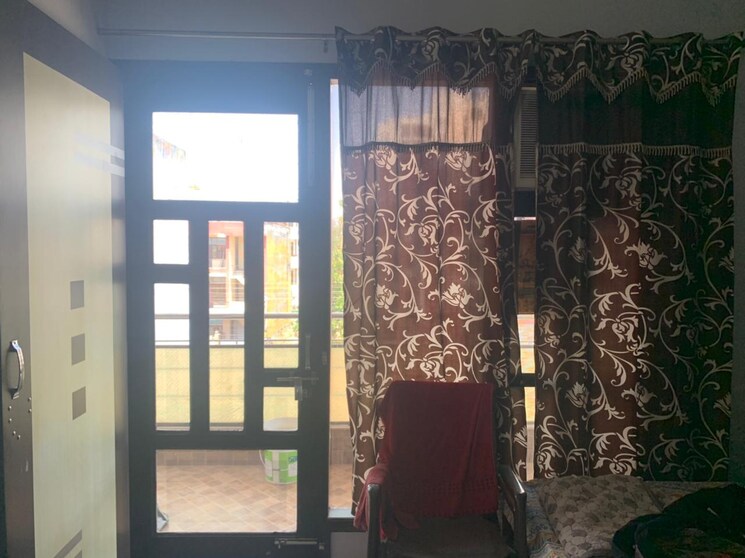 Living Room, rwa-residential-society-sector-46 3 Bedroom 1836 Sq.Ft. Builder Floor In Sector 46 Gurgaon 8632528