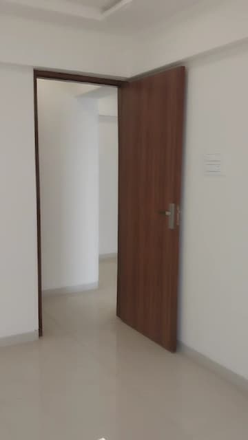 Room in 2 BHK Apartment at Shagun 1 OSR, Dadar West – for Rent