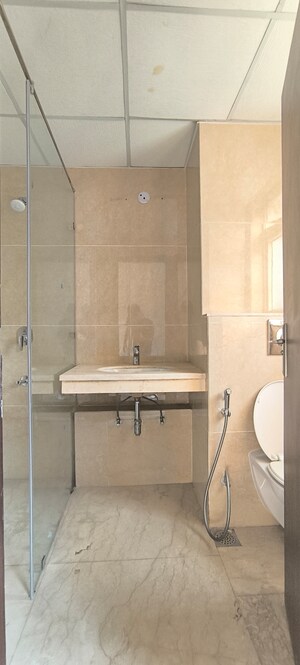 Bathroom in 4 BHK Builder Floor at BPTP Amstoria, Sector 102 – for Sale