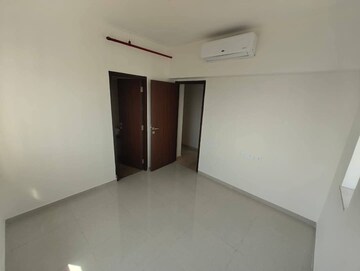Room in 2 BHK Apartment at Omkar Signet, Malad East – for Rent