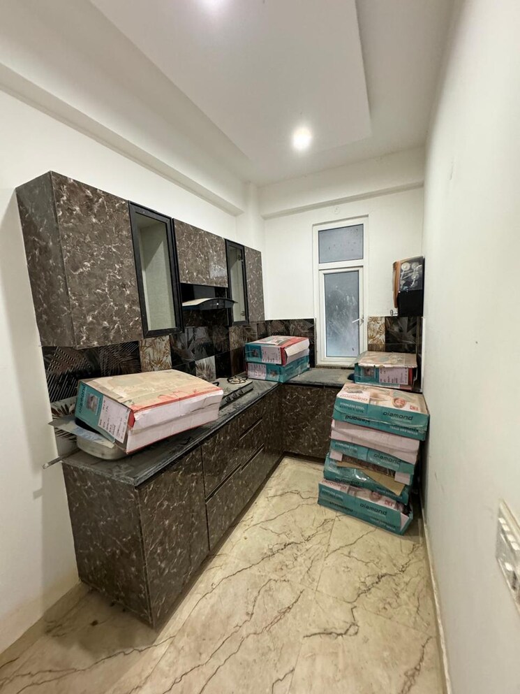 Kitchen, sector 107 3 Bedroom 1450 Sq.Ft. Builder Floor In Sector 107 Noida 8632674