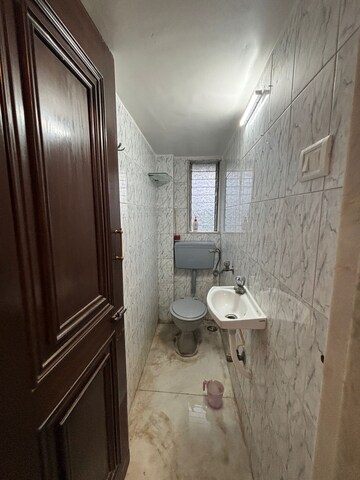 Bathroom in 1 BHK Apartment at Bandra West – for Rent