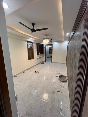 Room in 3 BHK Builder Floor at Sector 73 – for Sale