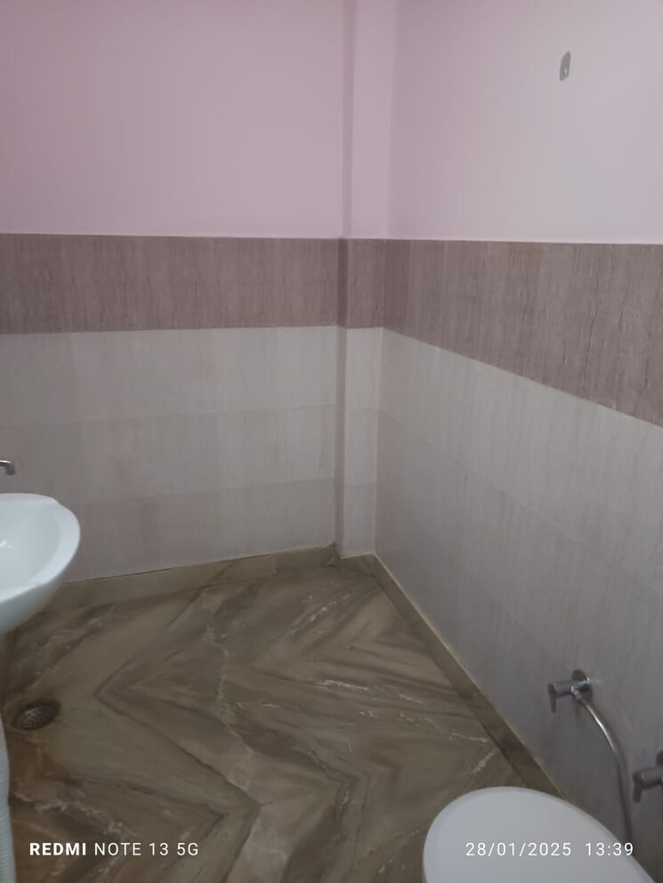 Bathroom, sector 47 2 Bedroom 160 Sq.Yd. Independent House In Sector 47 Gurgaon 8632762