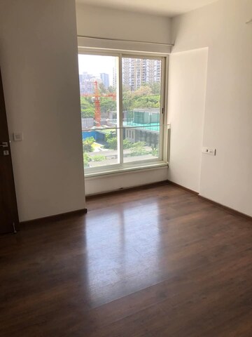 Room in 2 BHK Apartment at Courtyard by Narang Realty and The Wadhwa Group, Pokhran Road No Two – for Rent