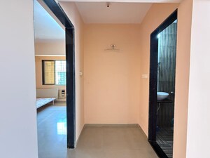 Room in 2 BHK Apartment at Seawoods – for Sale