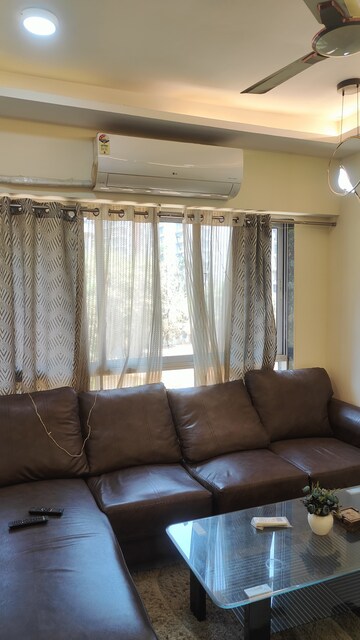 Bedroom in 2 BHK Apartment at Shell Colony, Chembur – for Rent