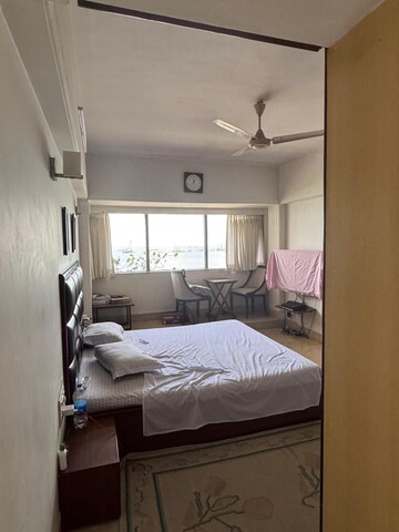 Bedroom in 4 BHK Apartment at Bandra West – for Rent