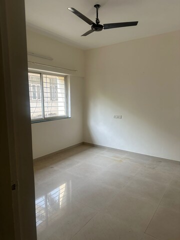 Room in 2 BHK Apartment at MIG Colony Gokhalenagar, Gokhalenagar – for Rent