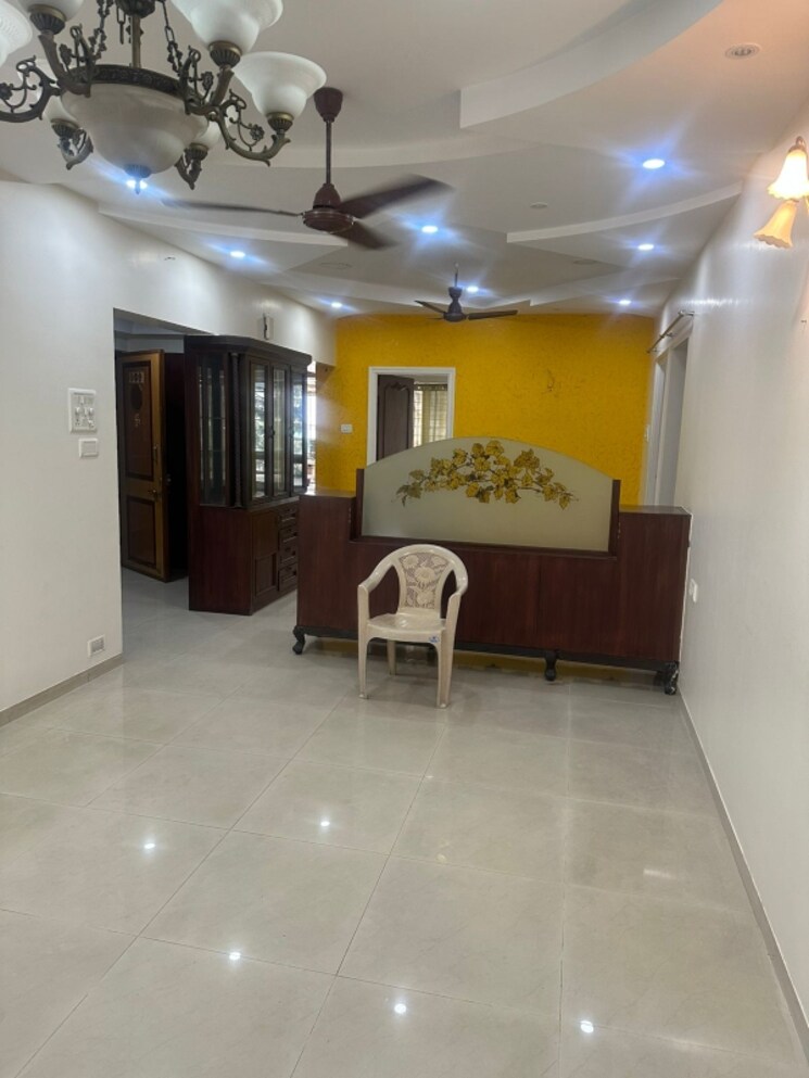  Parking, mig-colony-gokhalenagar 2 Bedroom 850 Sq.Ft. Apartment In Gokhalenagar Pune 8632843