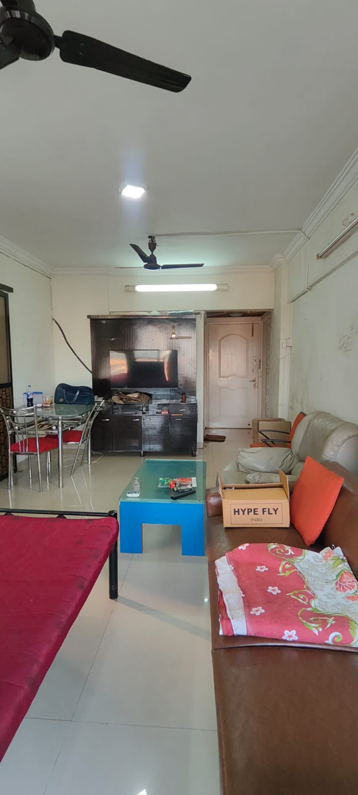 2 BHK 950 Sq.Ft. Apartment in Royal Classic Co Op Society