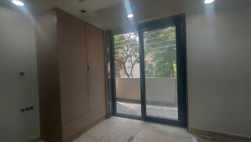 Room in 3 BHK Builder Floor at South City 1 – for Sale