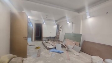 Living Room in 3 BHK Builder Floor at South City 1 – for Sale