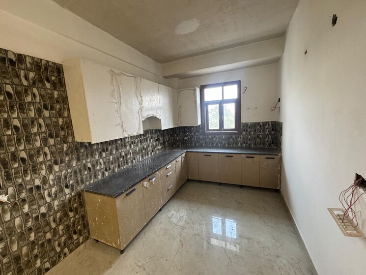 Kitchen, sector 73 2 Bedroom 1050 Sq.Ft. Builder Floor In Sector 73 Noida 8632904