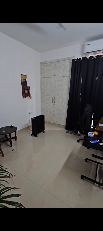 Master Bedroom in 3.5 BHK Apartment at ATS Happy Trails, Sector 10 Greater Noida – for Rent