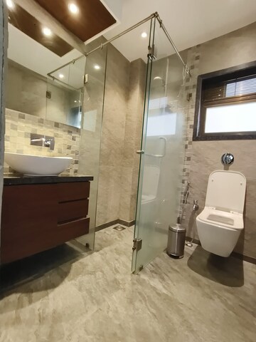 Bathroom in 2 BHK Apartment at Shailja Apartment, Pali Hill – for Rent