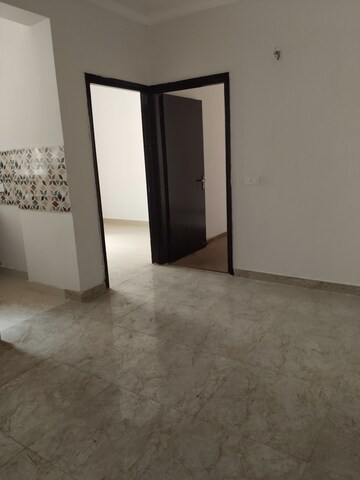 Room in 2 BHK Apartment at Amrapali Leisure Park, Amrapali Leisure Valley – for Rent