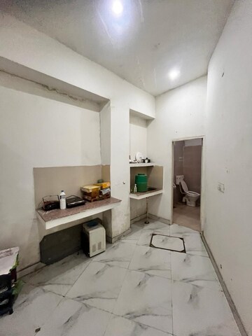 Kitchen in  Showroom at Ambala Highway – for Sale