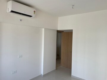 Room in 2 BHK Apartment at Lodha Eternis, Andheri East – for Rent