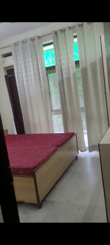 2 BHK + Extra Room Builder Floor For Rent in Sushant Lok 3