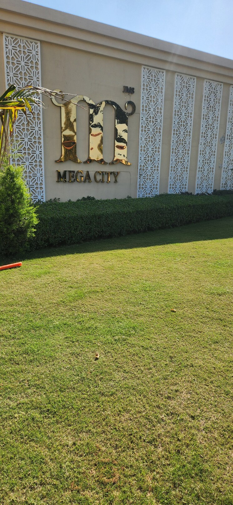 Garden, jms-mega-city  146 Sq.Yd. Plot In Sohna Sector 5 Gurgaon 8633063