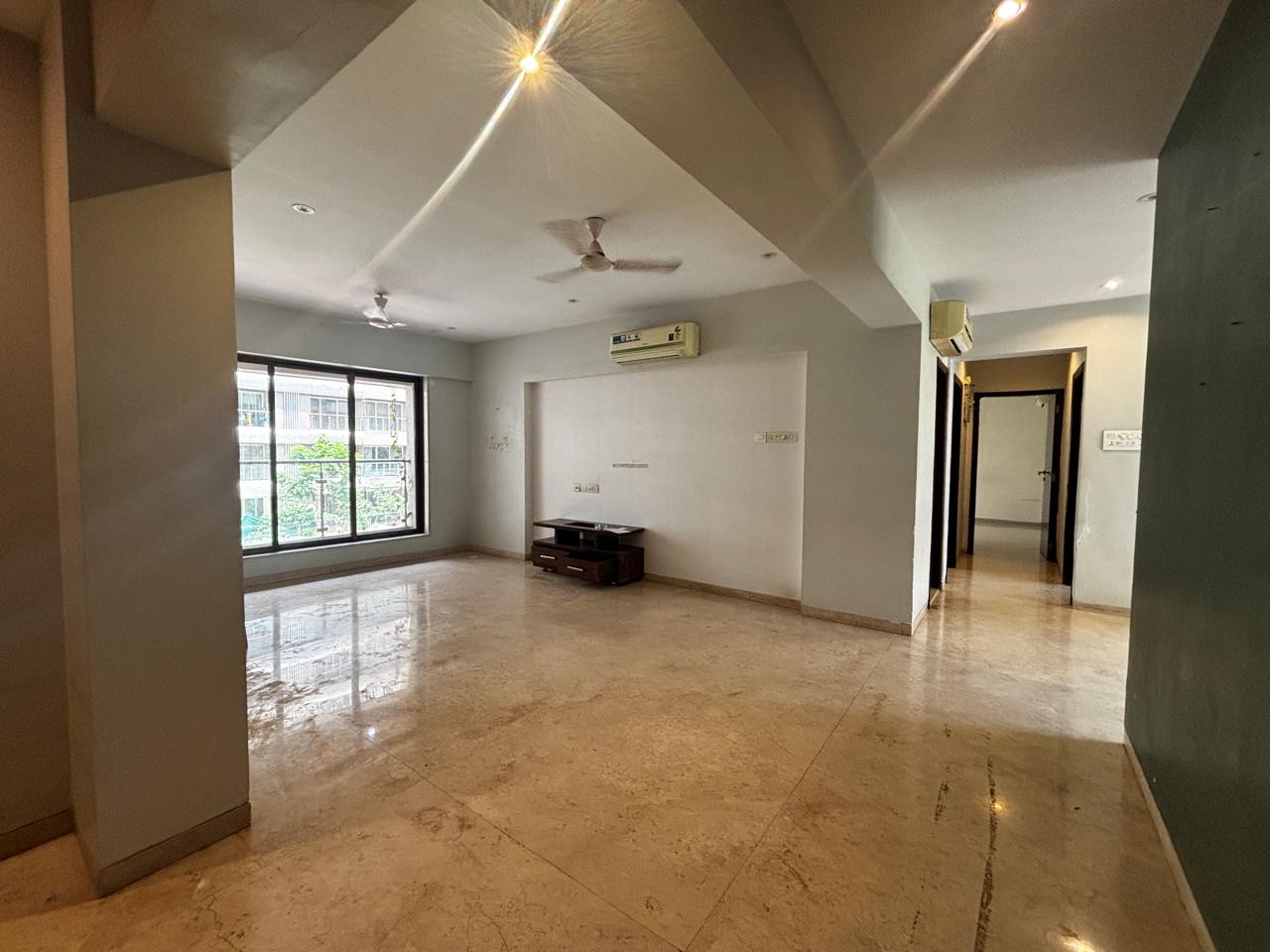 3.5 BHK + Servant Room Apartment For Rent in Dheeraj Serenity