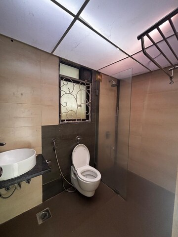Bathroom in 3.5 BHK Apartment at Dheeraj Serenity, Santacruz West – for Rent